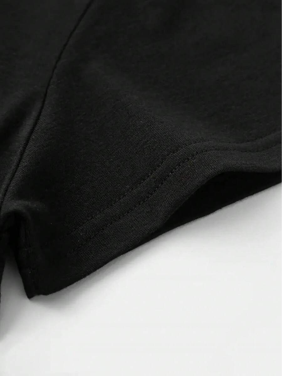 Black T-Shirt Featuring A Design Of A Witch'S Hat And Broom With The Phrase, "Yes, I Can Drive A Manual Transmission".Made From Lightweight And Durable