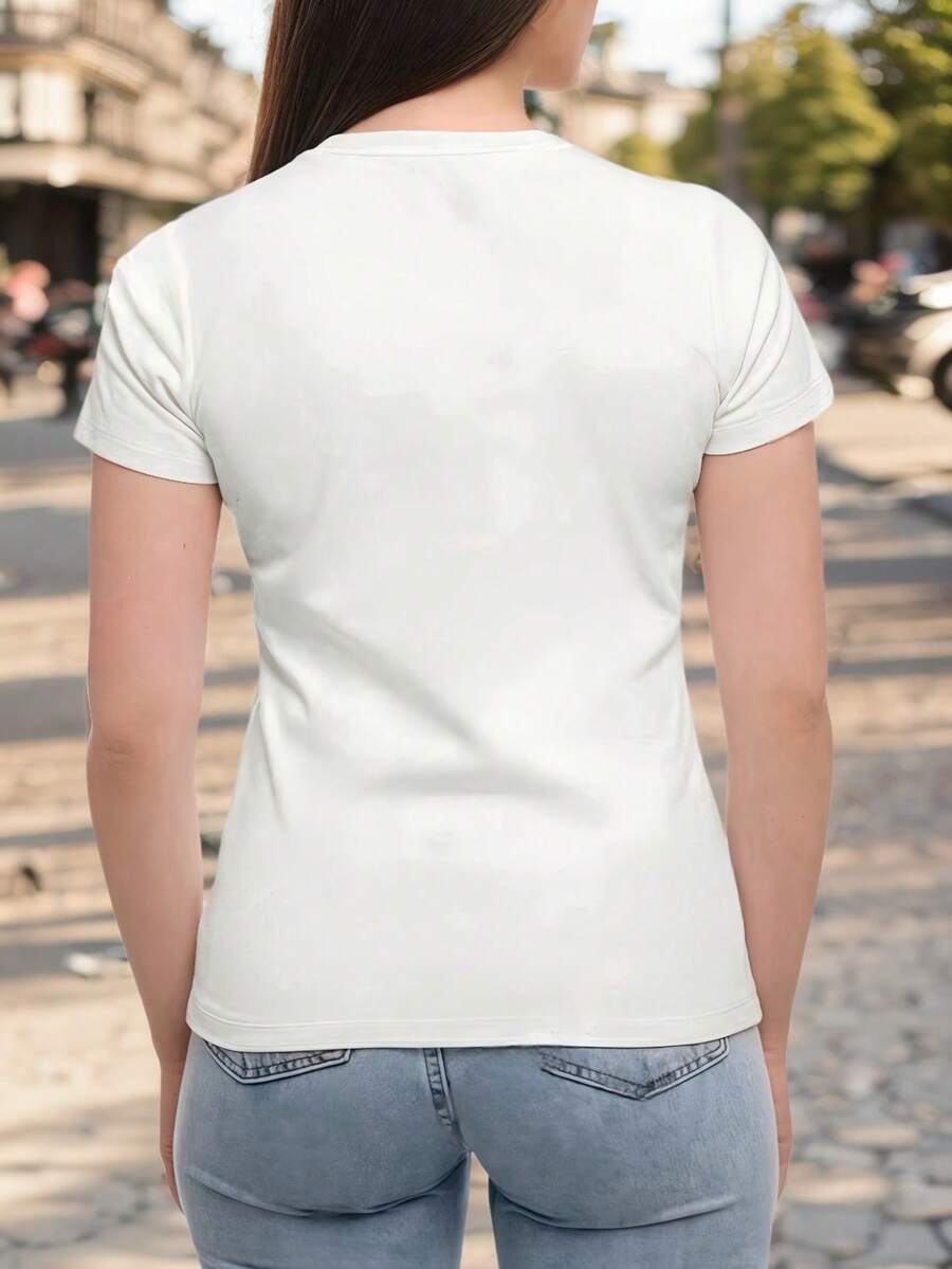 Women's Black And White T-Shirt With The Letters "HAPPY BIRTHDAY To ME" As The Pattern.It's A Street Casual And Round-Neck Top, A New Short-Sleeved Style For Wearing And Is In Stock.